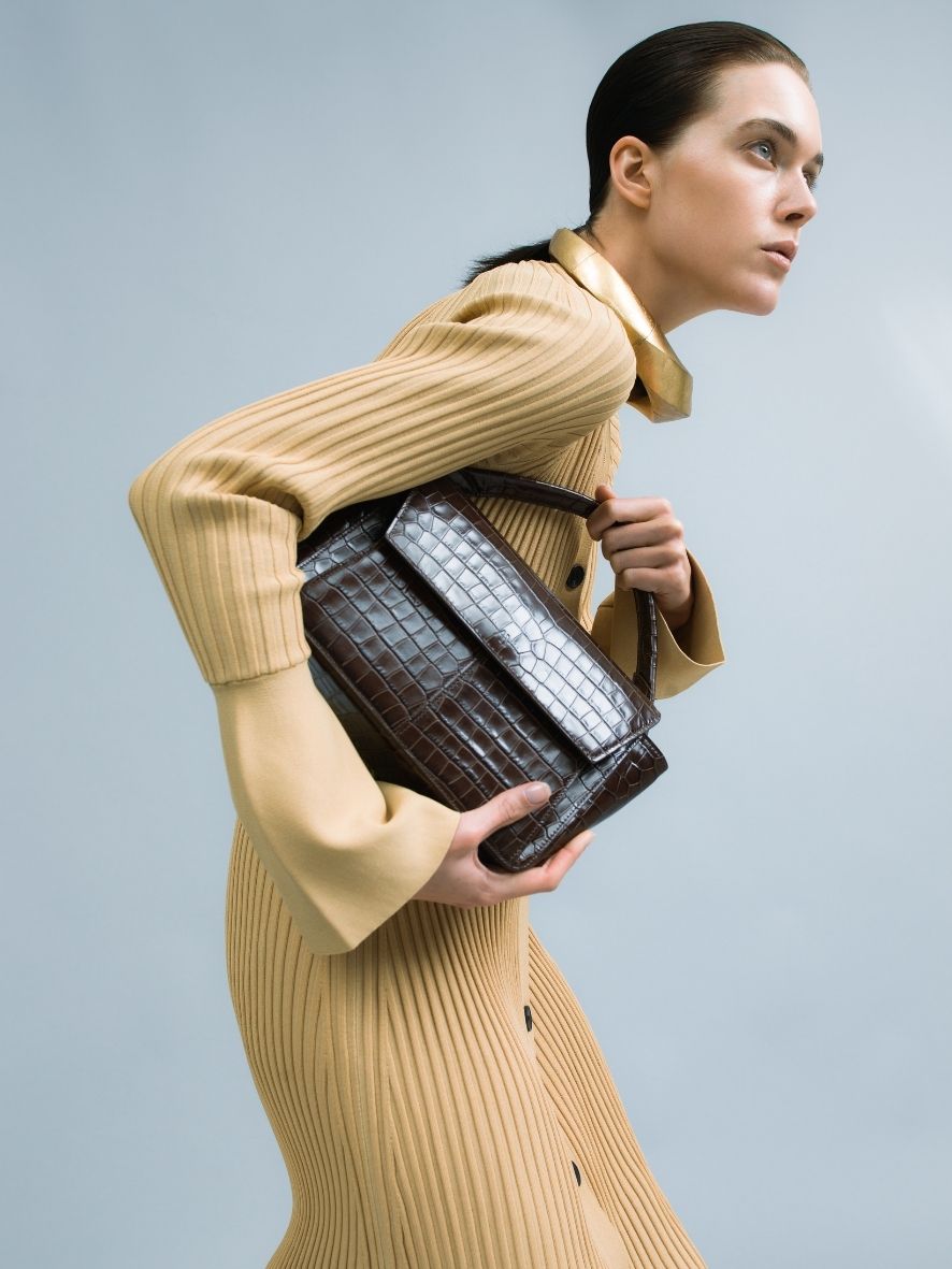 Ikon Shoulder Bag - croco dark chocolate