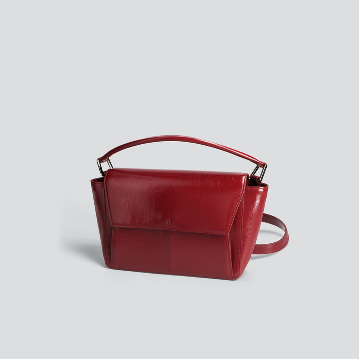 Ikon Shoulder Bag - naplack sangria red