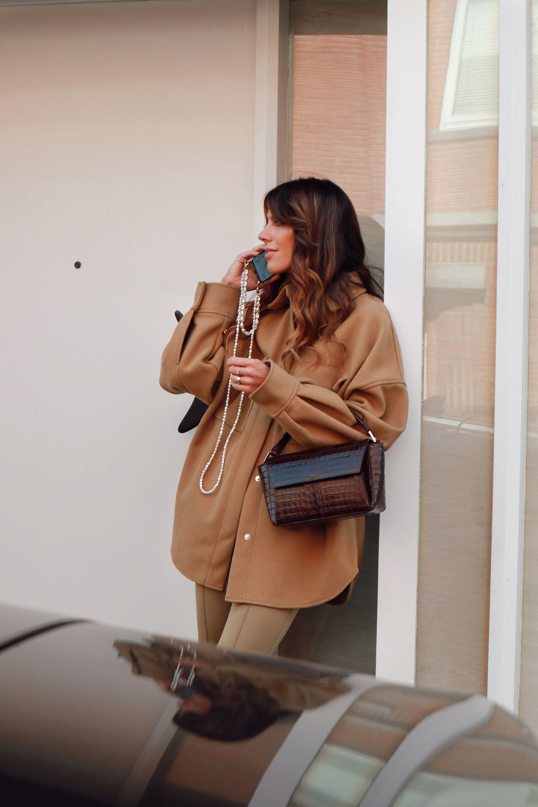 Ikon Shoulder Bag - croco dark chocolate