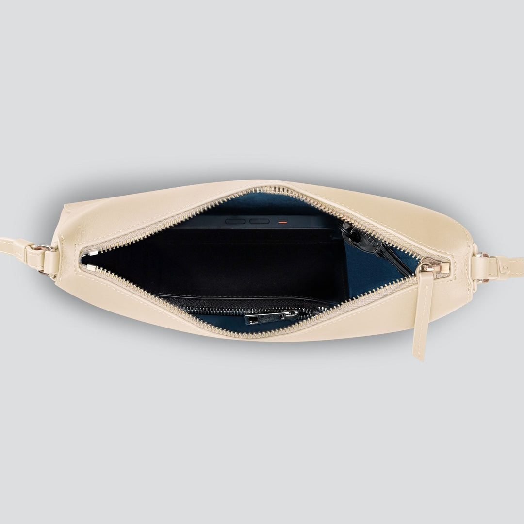 Rebel Clutch - soft touch cream