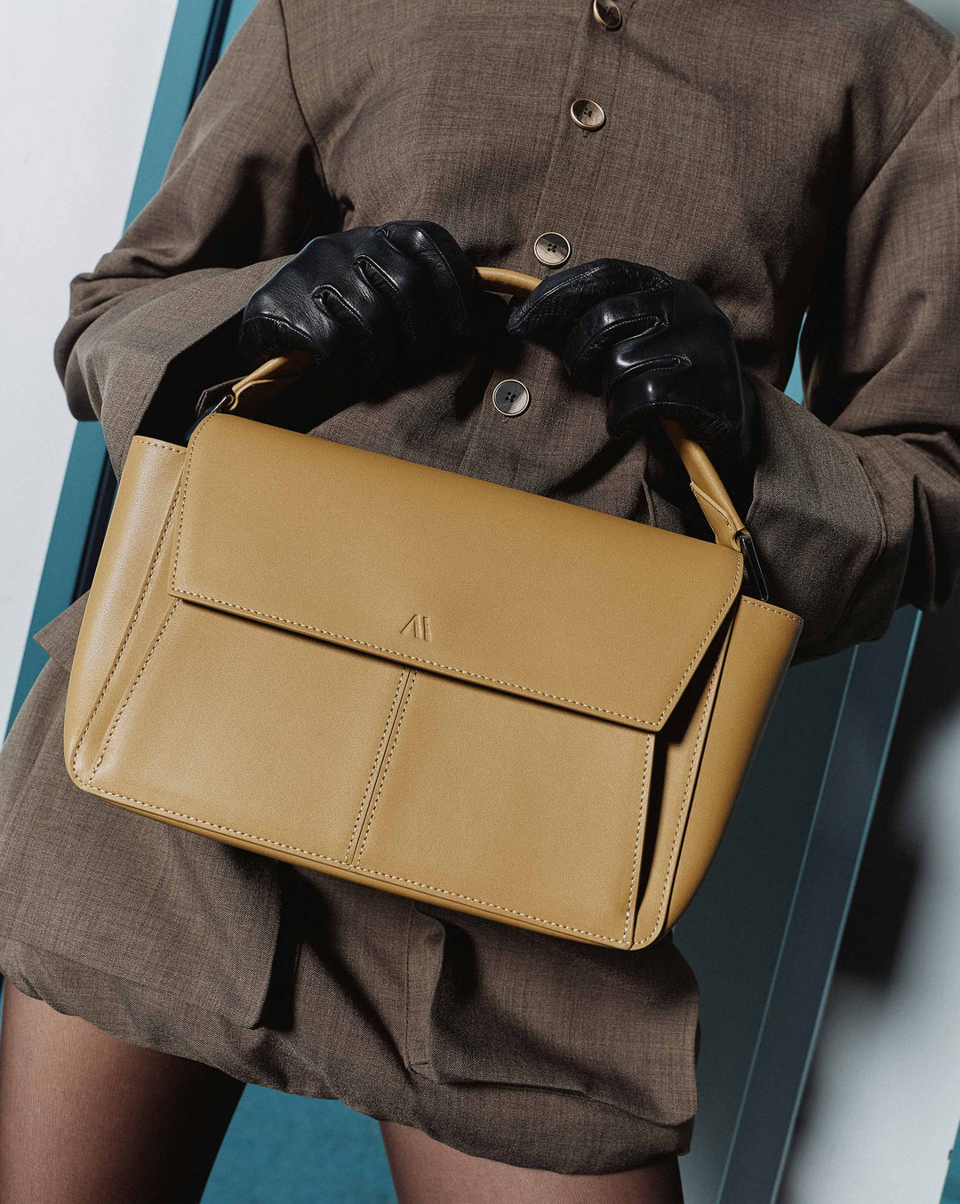 Ikon Shoulder Bag - ginger