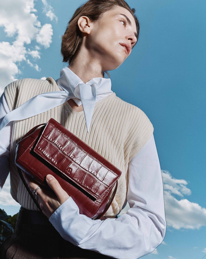 Ikon Clutch - soft croco dahlia red